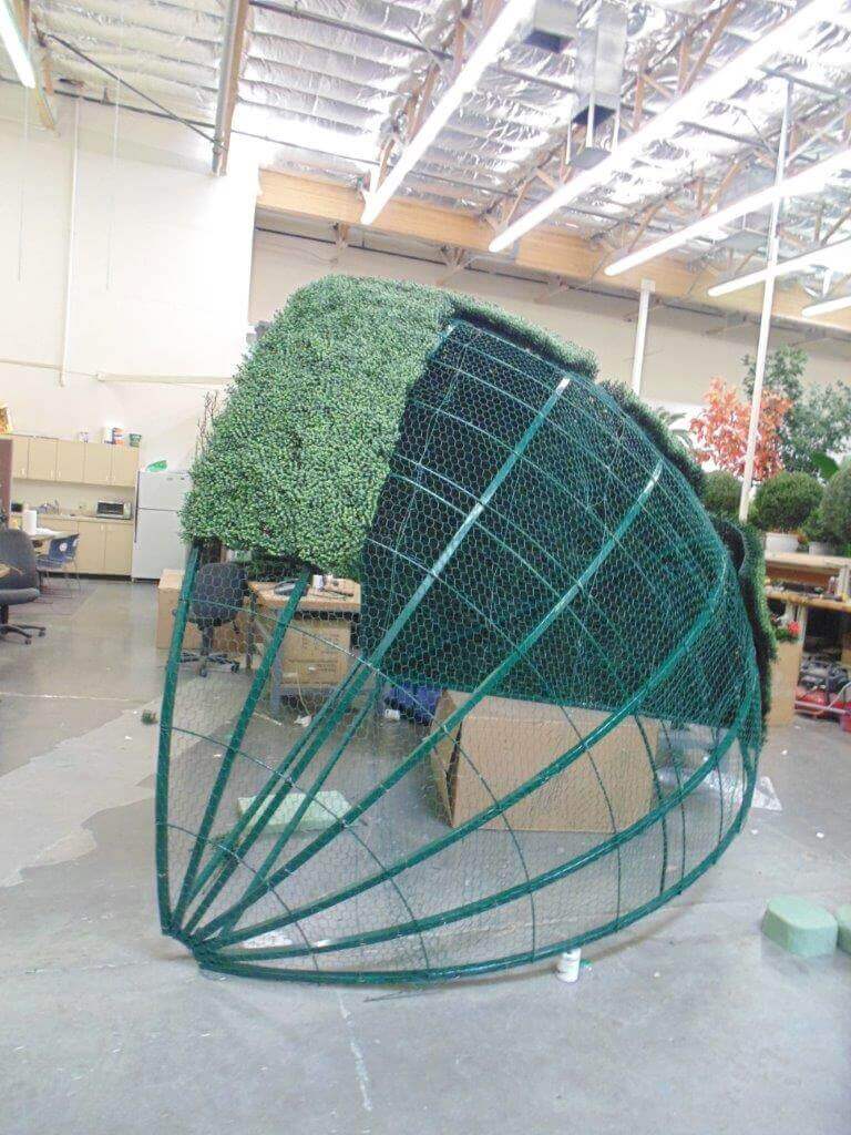 The 15-foot diameter canopy of the Boxwood topiary tree for Aria Resort & Casino under construction 1