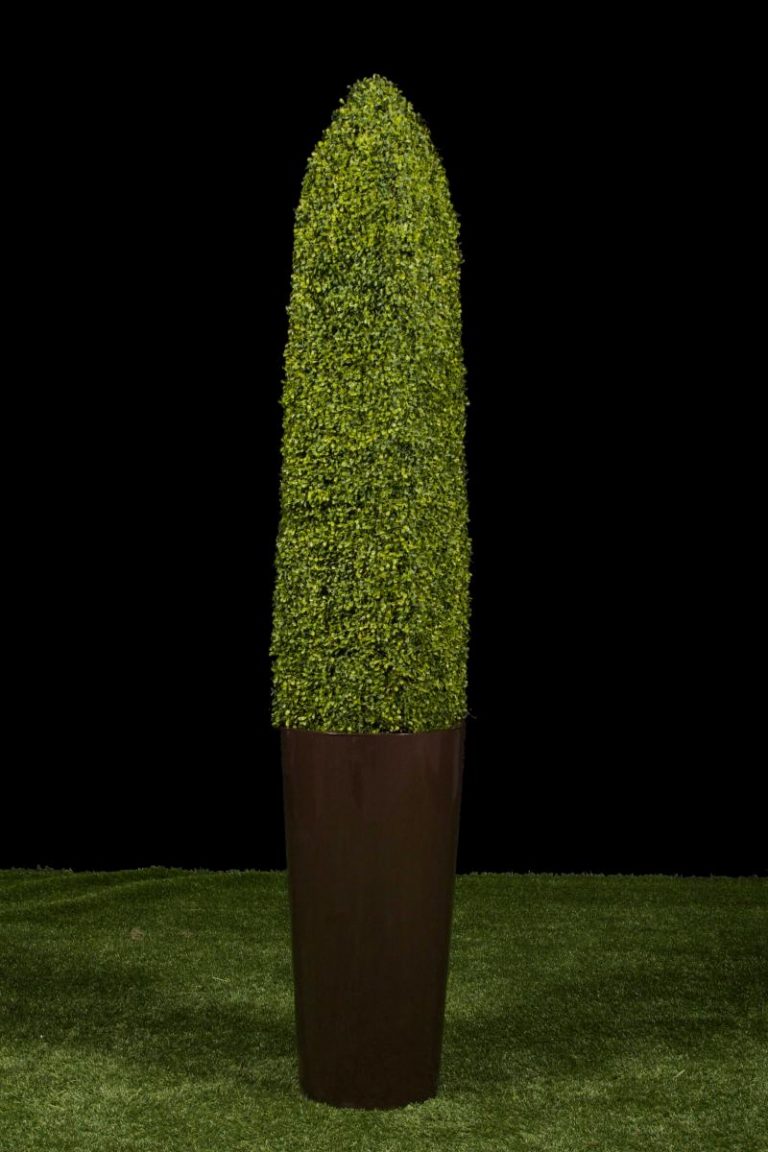 Artificial Obelisk Topiary | TreeScapes & PlantWorks