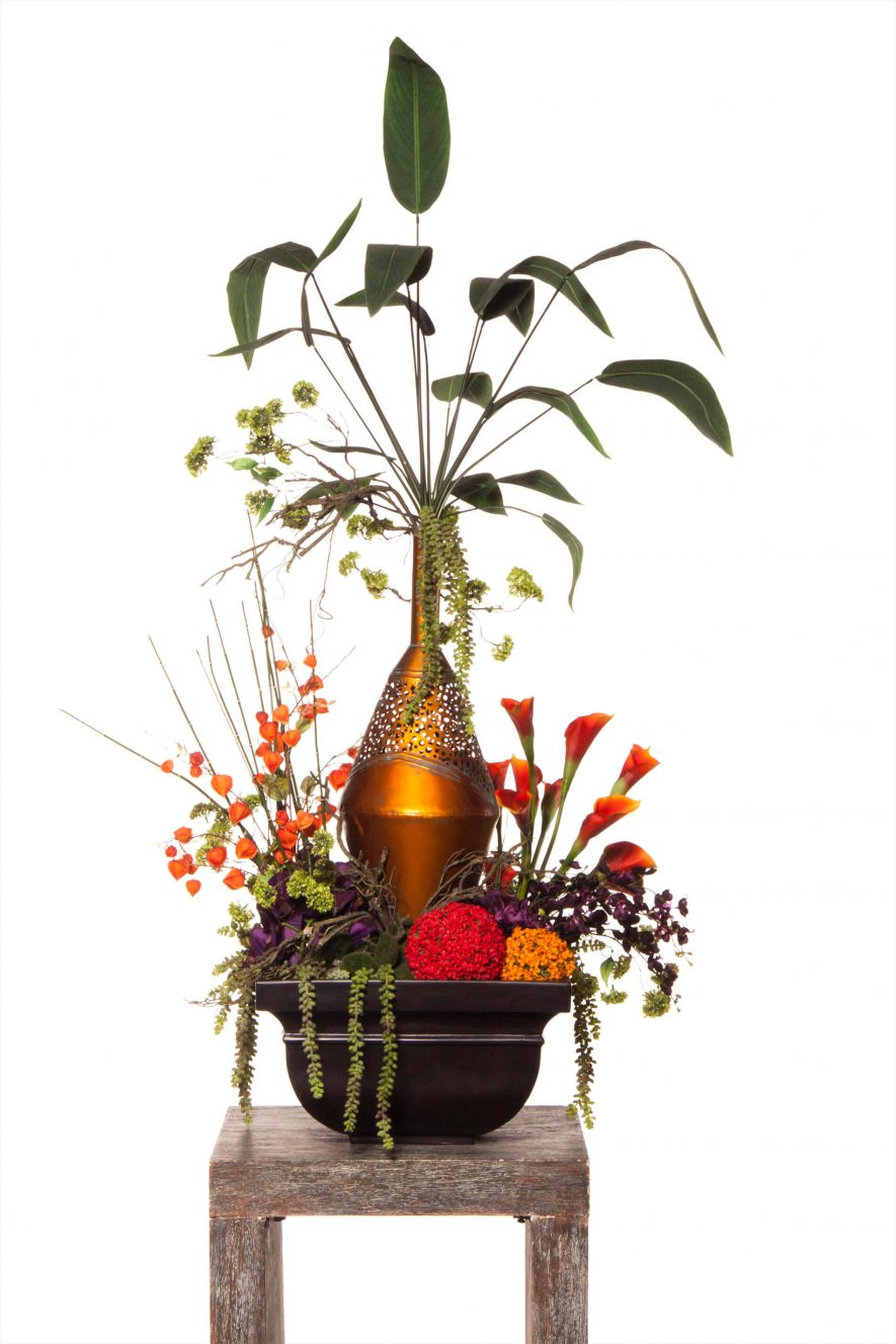 Replica floral arrangement in vase product scaled